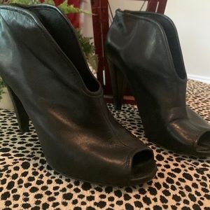 Vincent Camuto Heels